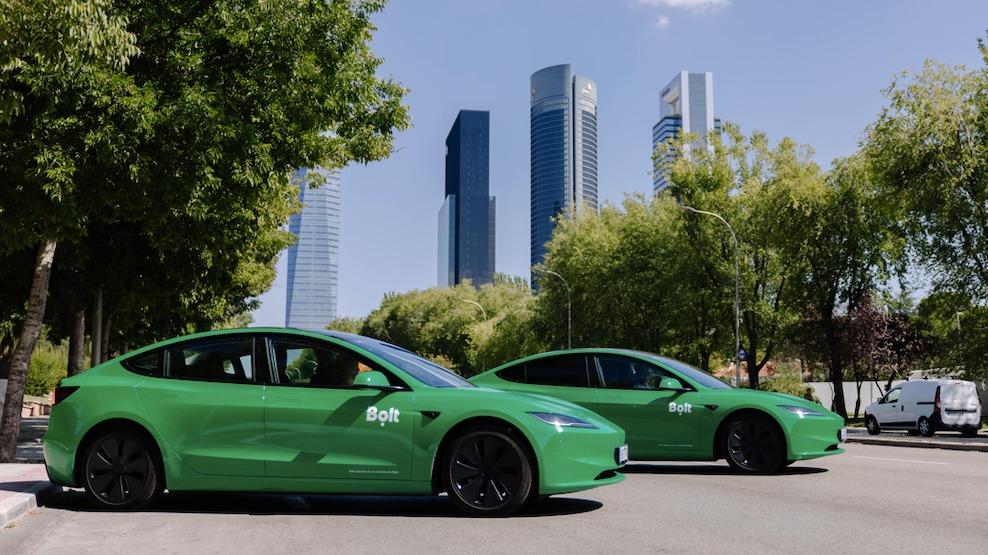 bolt green