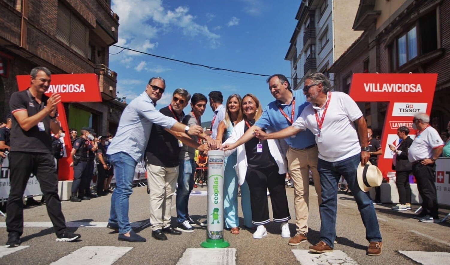 Gesto por el reciclaje Ecopilas en la Vuelta 2025