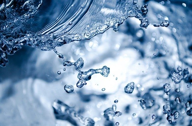 splashing 275950 640